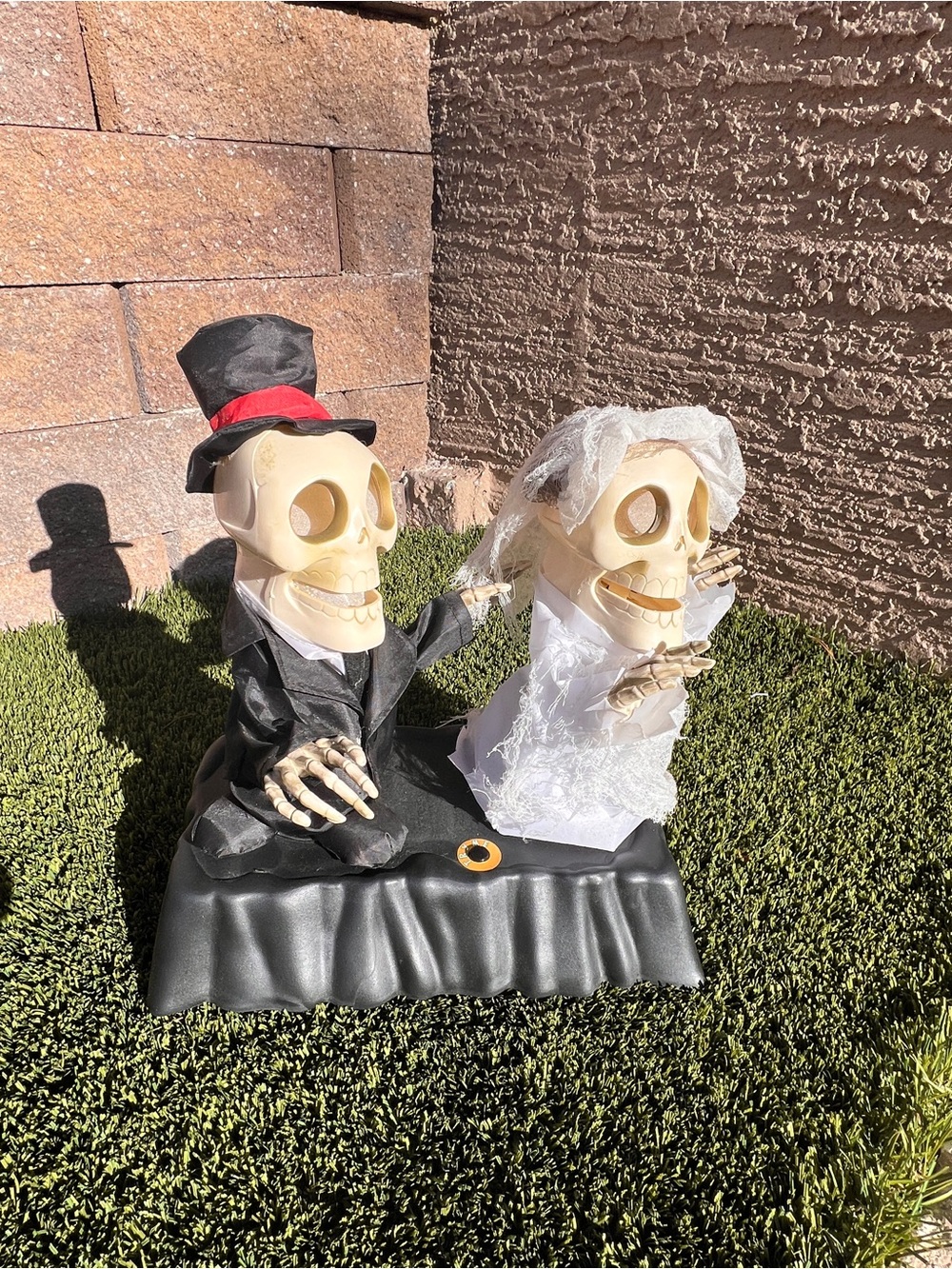 Halloween Dancing Bride and Groom Home Accent - White and Black